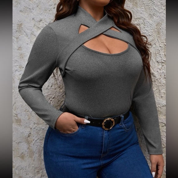 Plus-size khaki cutout front top - Picture 5 of 16